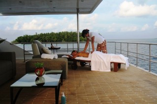 MALDIVE MOSIAQUE  - Outdoor massage therapy.JPG